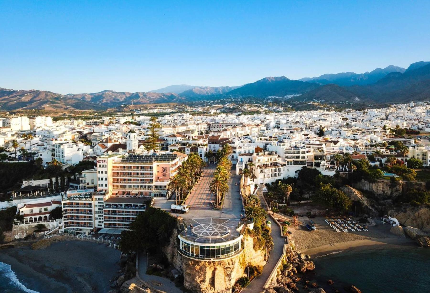 Apartamento En El Centro De Nerja Bagian luar foto